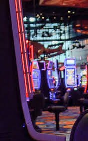 qqindah login live-dealer studio with professional croupier streaming HD blackjack table